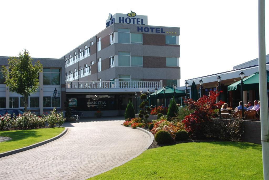 Amicitia Hotel Sneek Exterior photo